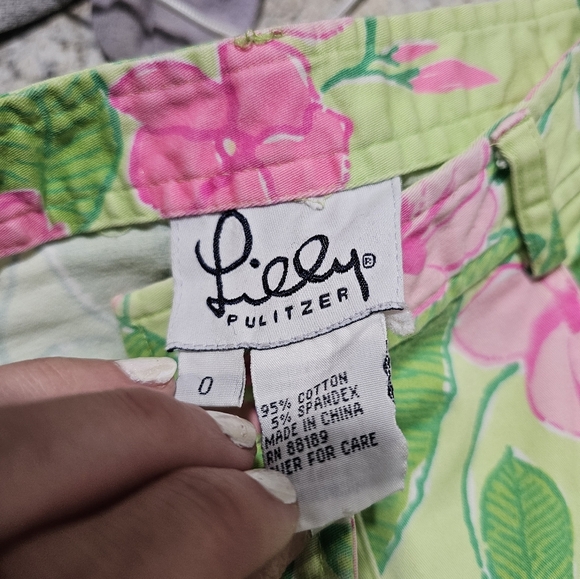 Lilly Pulitzer RARE Lilly Capri in Mandevilla floral - Picture 2 of 7